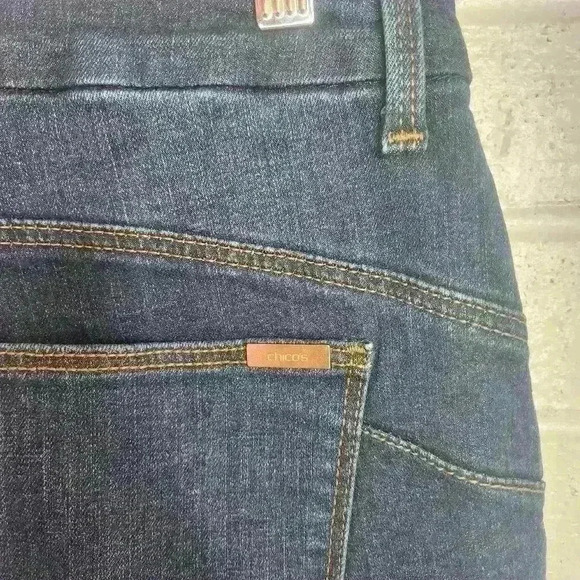 Chico's women's the so lifting crop dark wash jeans Chico size 0.5 - Picture 5 of 12